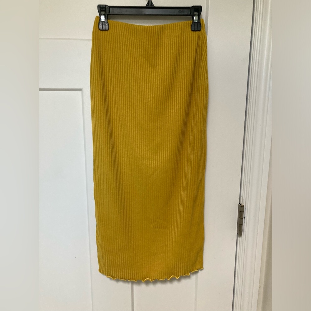 GOOD LUCK GEM 💛 Ribbed Lettuce Edge Skirt - Picture 7 of 14